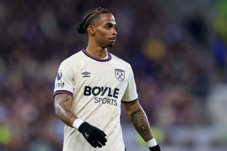 kaiyun-每日邮报：热刺是有意引进萨默维尔的球队之一，签下他特尔或外租