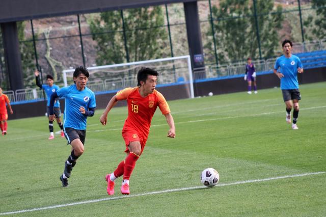 开云-U22国青搭建中超级锋线两新人冒尖 主帅：进步很大